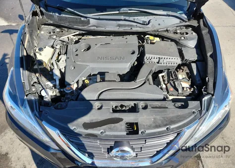 2016 Nissan Altima 2.5 z USA, uszkodzony, nr VIN 1N4AL3AP7GC191102